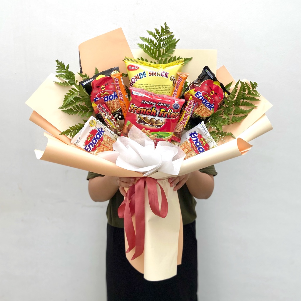 

INBLOOM FLORIST/ buket snack / snack bouquet / birthday / buket makanan / buket cemilan / graduation