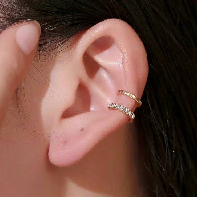 Anting mode ganda klip berbentuk c