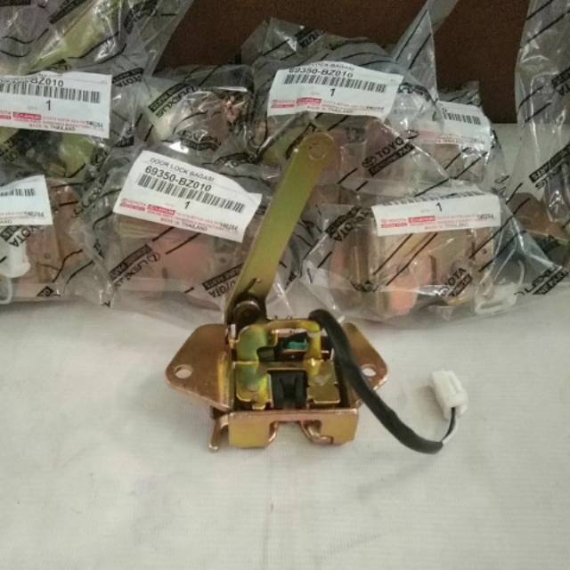 door lock bagasi door lock pintu belakang blk kunci bagasi kunci pintu belakang blk bagasi Avanza Xe