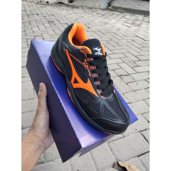 sepatu badminton Mizuno premium import