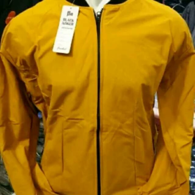 jaket bomber kuning tua