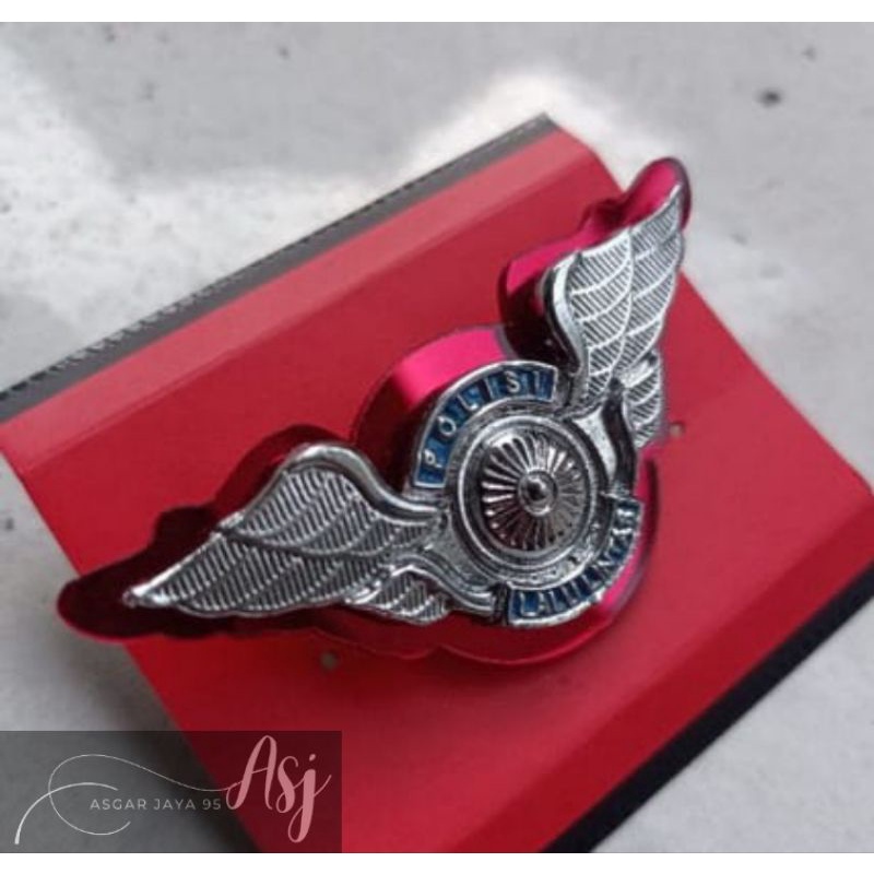 pin brivet wing lantas polisi