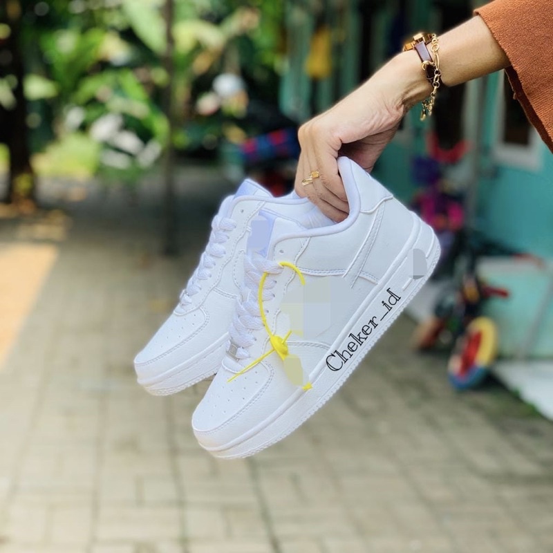 SEPATU PRIA DAN WANITA FULL WHITE PREMIUM SNEAKERS PRIA &amp; WANITA PUTIH POLOS TERLARIS GAYA MASA KINI SEPATU PUTIH ORIGINAL 100%