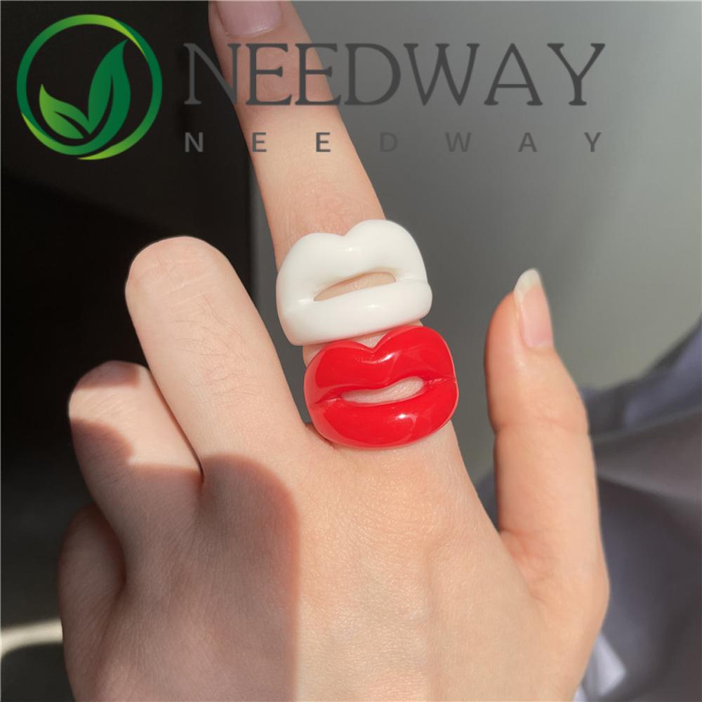 Needway  Transparent Finger Ring Vintage Lips Resin Rings New Punk Geometric Personality Square Acrylic Fashion Jewelry