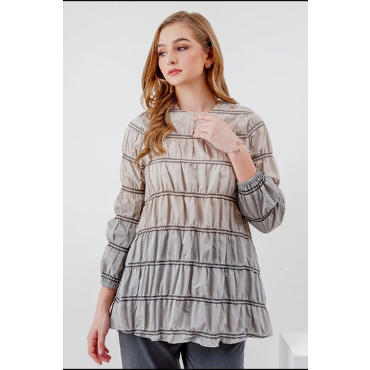 Nana Blouse - Benang Jarum by Buttonscarv*s