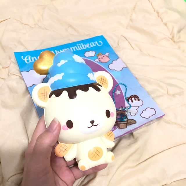 YUMIIBEAR SQUISHY (deffected)