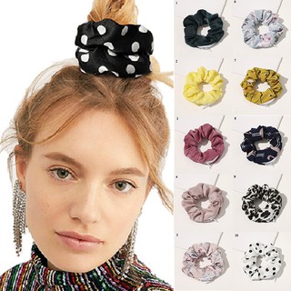  Ikat  Rambut  Scrunchies Bahan  Velvet Desain 2021 Dengan 