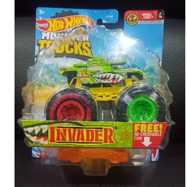 Invader 13 Monster Trucks Hotwheels