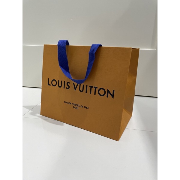 

Paperbag LV Authentic from Store (Medium 25cm)