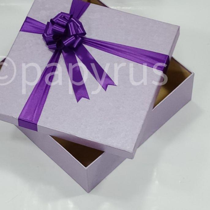 

케 PAPYRUS 30X30 Tinggi 10cm Kotak Kado Gift Box Hadiah