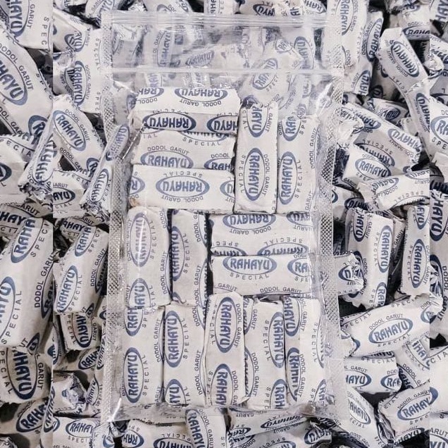 

DODOL GARUT KERTAS PUTIH 1KG TIDAK LENGKET DI KERTAS DIJAMIN MURAH