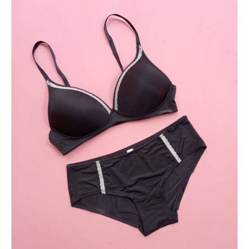 CC Bra Set Rheto//Celana Dalam dan BH hitam