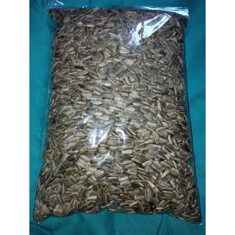 KUACI / KWACI HITAM REPACK 1 KG