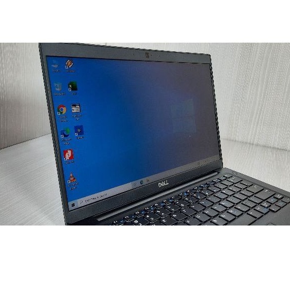 Laptop Dell Latitude 7390 Core I7 Gen 7 Ram 16 Gb Ssd 256 Gb Bergaransi