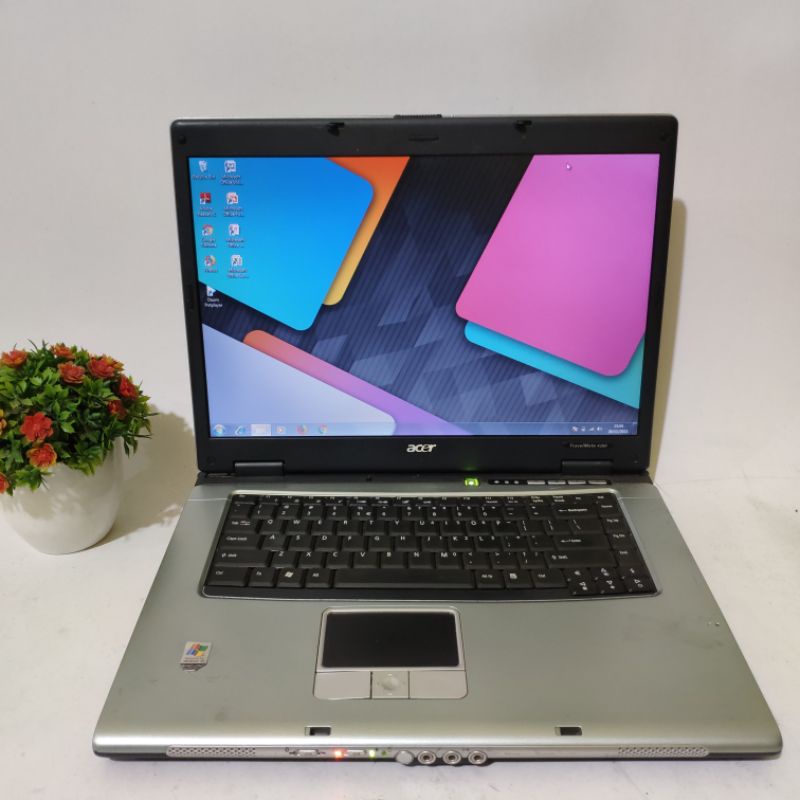 promo laptop murah tangguh/berkualitas acer travelmate - ram 2gb - layar 14inc