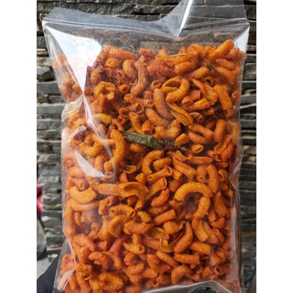

makaroni pedas daun jeruk