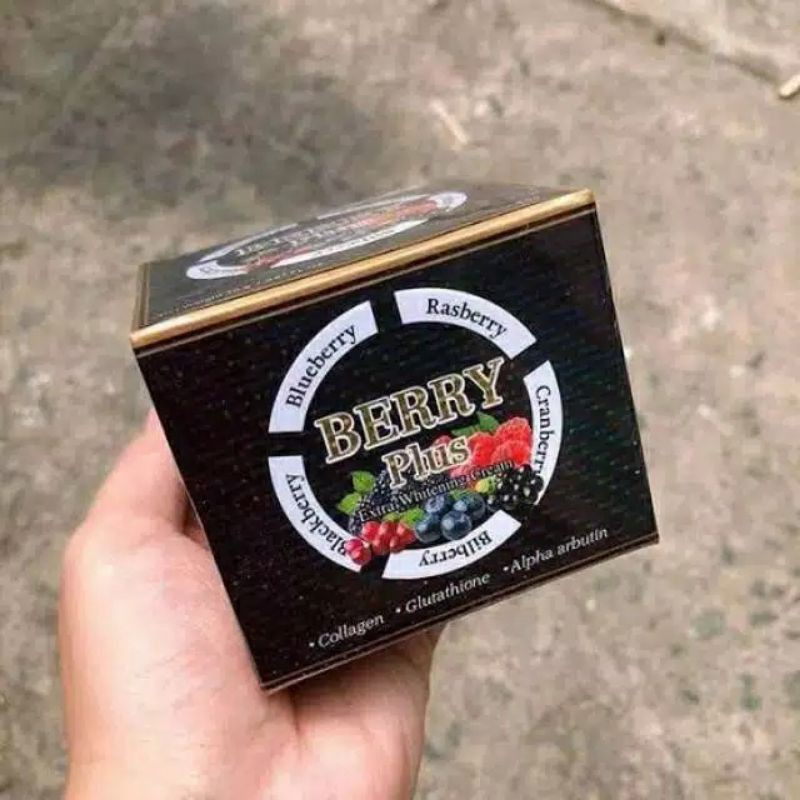 4K CREAM BERRY PLUS WHITENING NIGHT CREAM