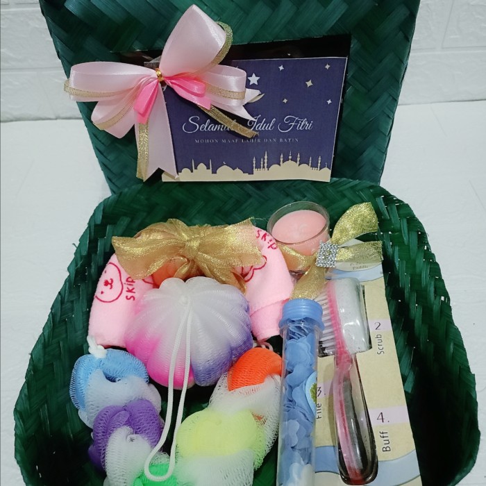 

HANTARAN-LEBARAN KADO PARCEL IDUL FIRI LEBARAN NIKAHAN PAKET ALAT MANDI CUTE .