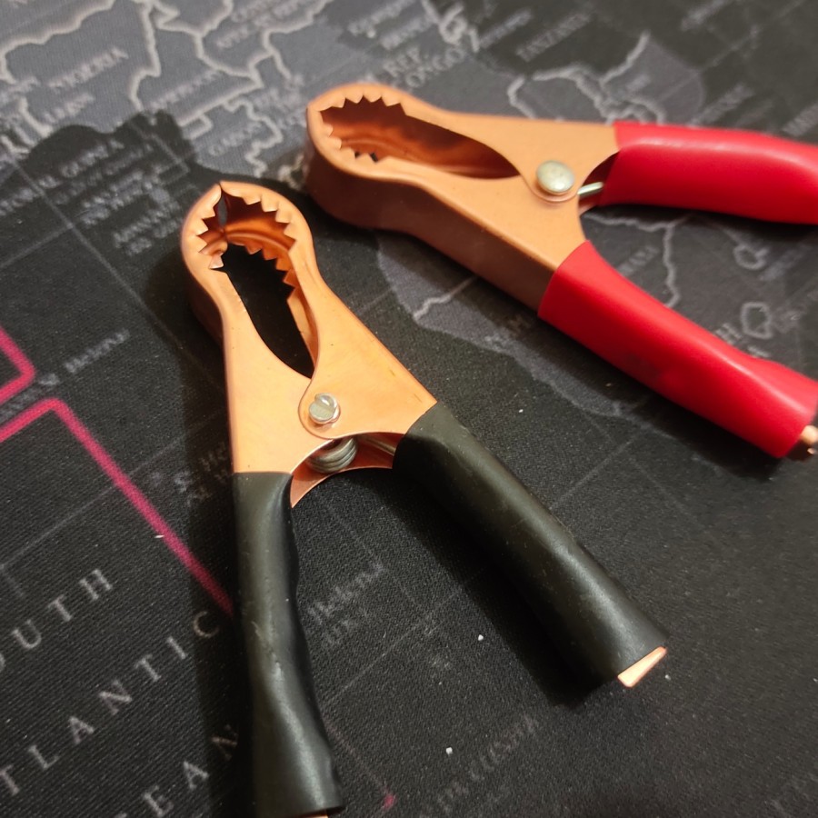 Jepit Aki Set Medium Tembaga