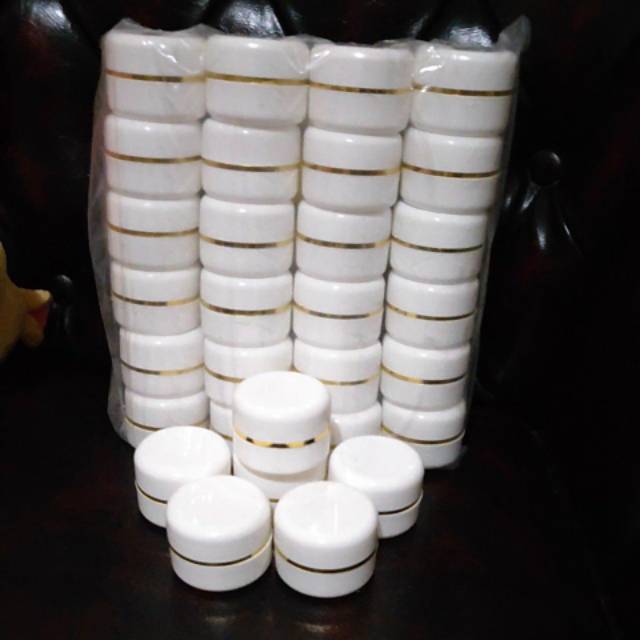 Cream Pemutih wajah alami ( ASLI) Day night cream 2 in 1