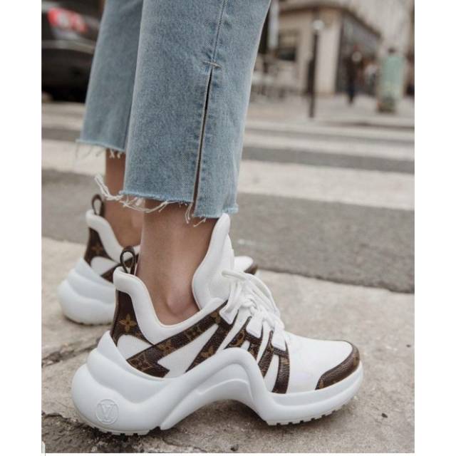 Sepatu Louis Vuitton Archlight White Brown Sneakers Wanita running terbaru sports