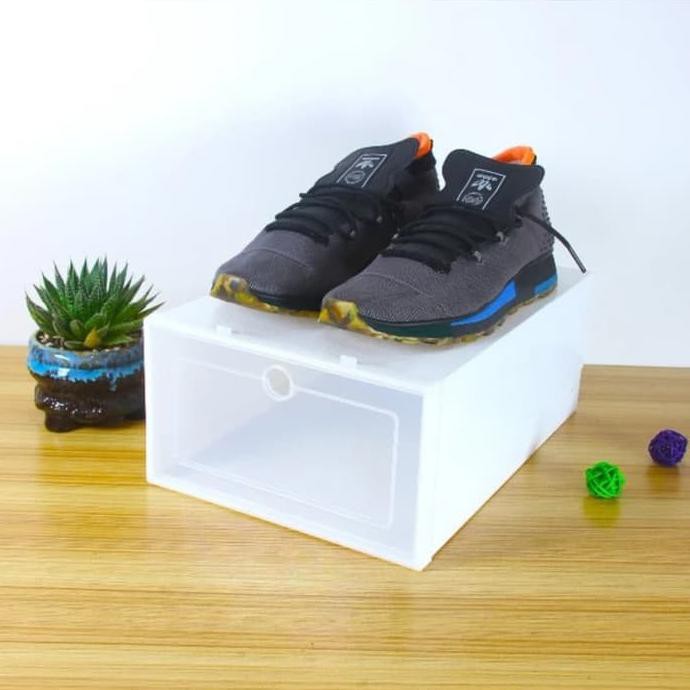 Kotak Sepatu Pria Flip Buka Depan dengan Frame Plastik EKSLUSIF