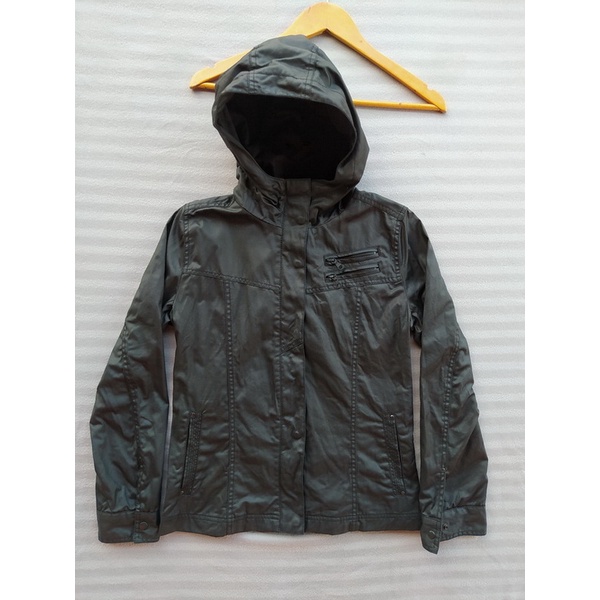 JAKET DENIM PRIA SLIMFIT UNIQLO HITAM SIZE M BEKAS