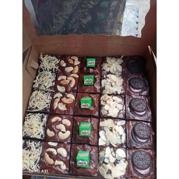 

Brownies sekat panggang 20x20 Free Coklat Ucapan ultah