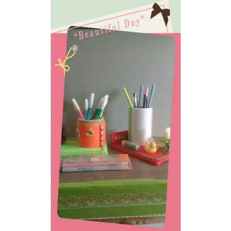 

tempat pensil atau bulpen