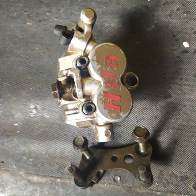 kaliper satria fu / pala babi cakram depan ori seken