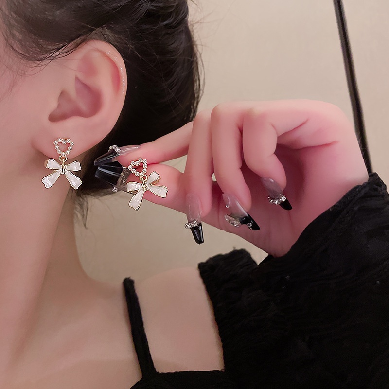 Anting Tusuk Gantung Bahan Sterling silver 925 Desain Hatipitamutiara Untuk Wanita