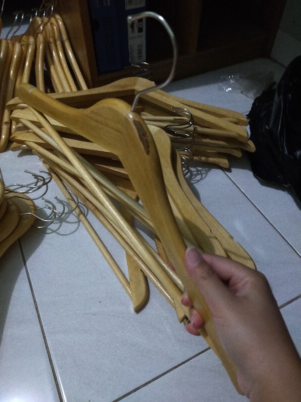 Hanger Kayu Palang Dewasa (wood) Warna Natural Gantungan Baju