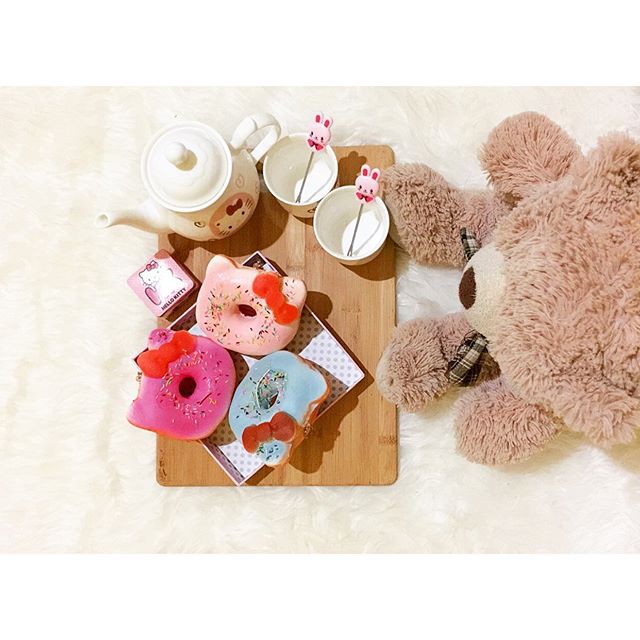 HELLO KITTY BIG DONUT SQUISHY / donat squishi hk lucu rare slime new