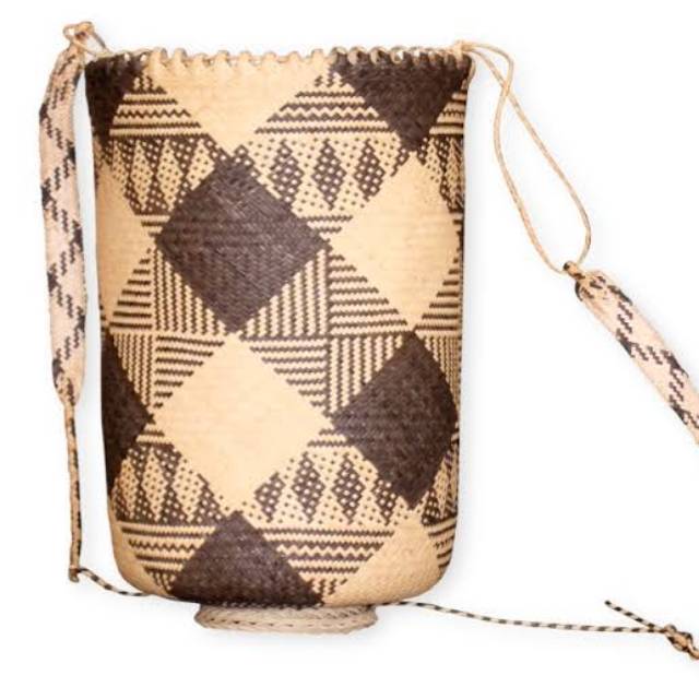 Tas rotan versi dayak
