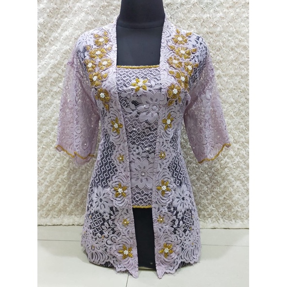 KEBAYA BROKAT PAYET/KEBAYA BALI