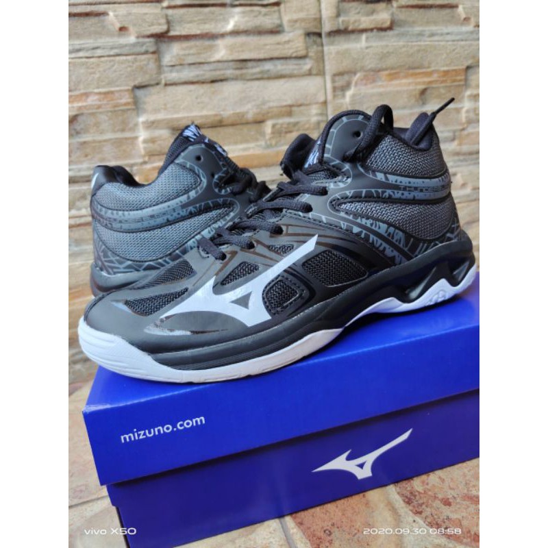 SEPATU VOLLEY MIZUNO THUNDER BLADE 2 MID PREMIUM