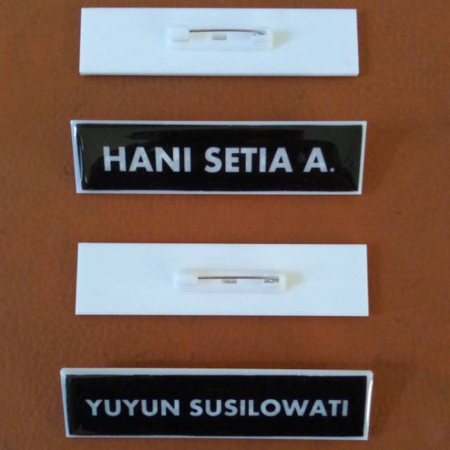 

Nametag papan nama dada akrilik peniti