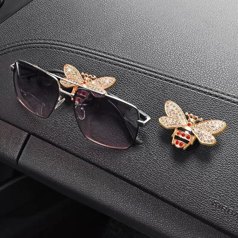 Creative Car Clip Hidden Diamond-Encrusted Hook Mini Car Mounted Hooks Interior Details Decoration Door Hanging Automotive Goods gc bee lebah