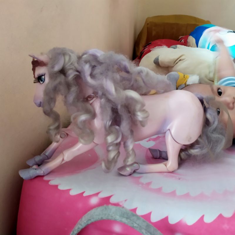 Kuda Barbie Brieta Pprincess Magic Pegasus