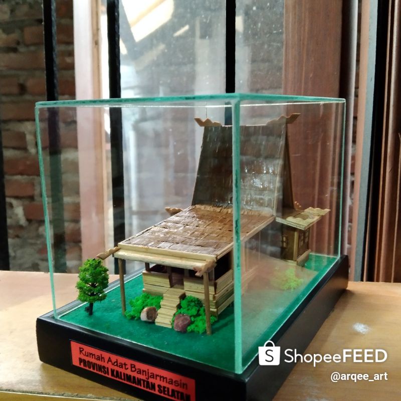 Miniatur Rumah Adat Banjar -Kalimantan Timur