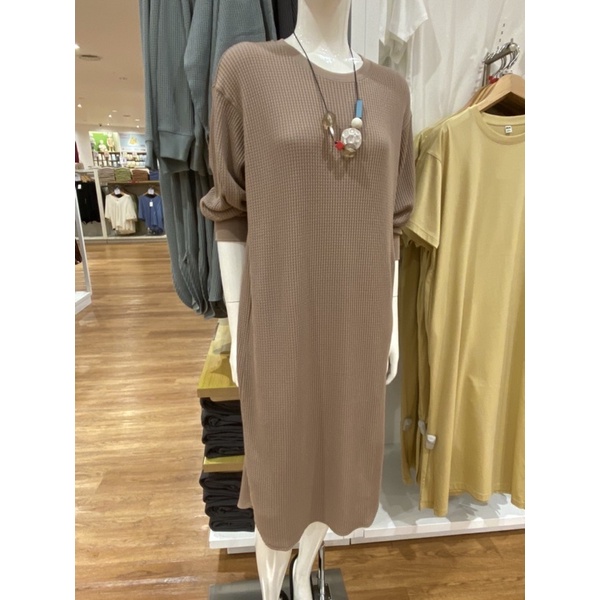 WOMEN GAUN WAFFLE CREW NECK LENGAN PANJANG - UNIQLO