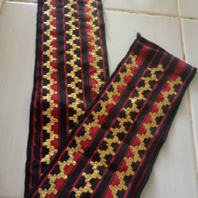 Selendang tapis Lampung