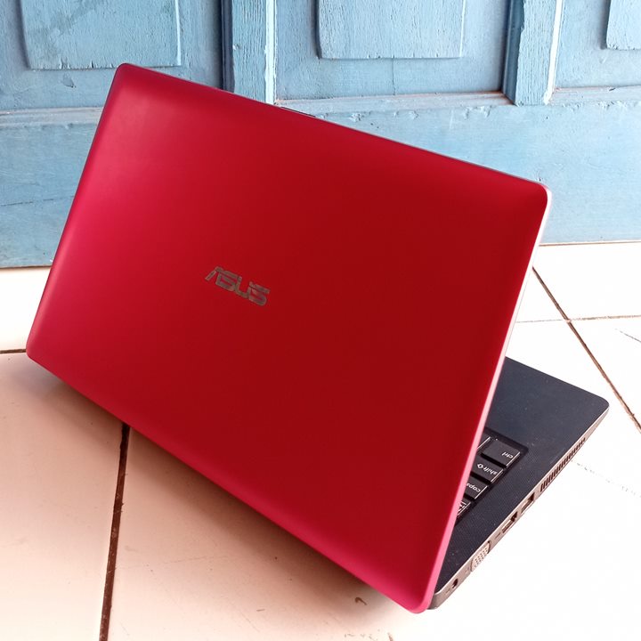Asus X200CA Hot Pink 12 inch RAM 2GB SSD 128GB Slim Tipis Netbook Second