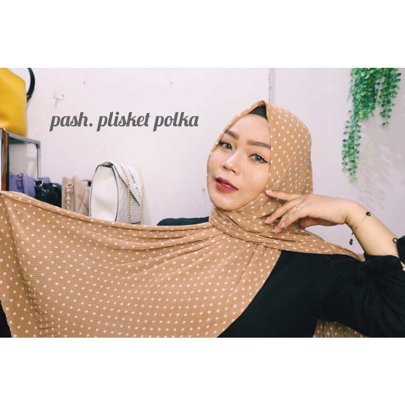 hijab pashmina ceruty plisket polkadot