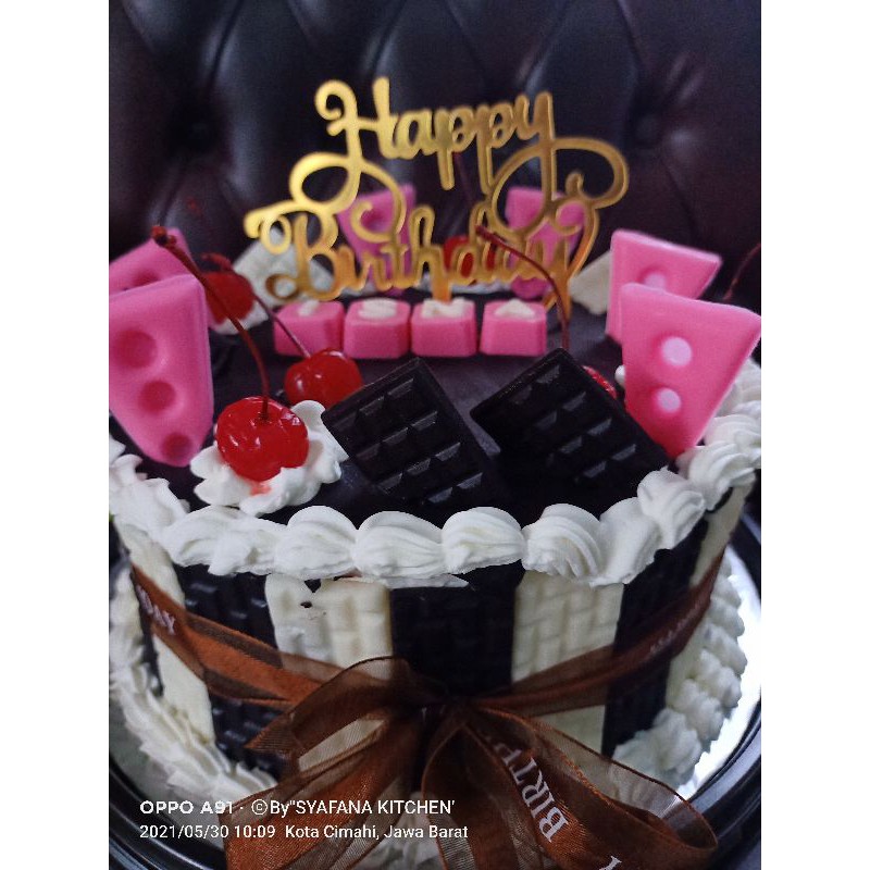 

KUE ULANG TAHUN BLACKFOREST SIZE 20