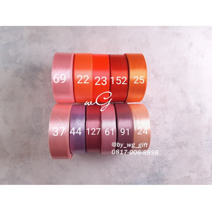 

Pita Satin - Polos ; Mix Colour C; Mix Size; Panjang 20 yards