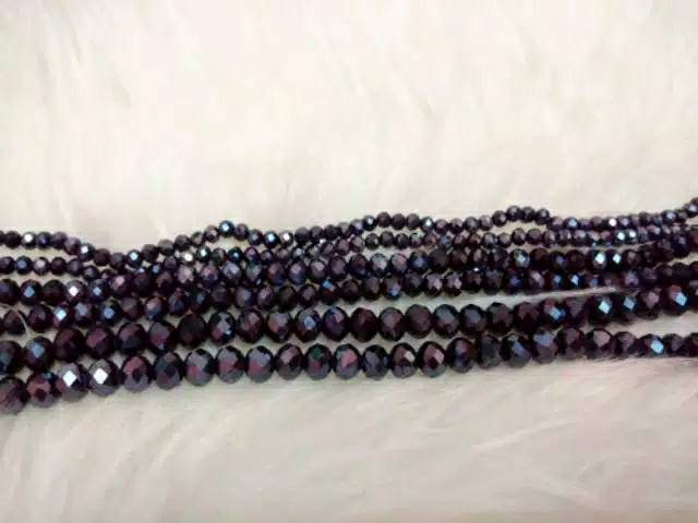 Manik Kristal Bakpao / Ceko Hitam Kilap