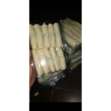 

piscok kemasan frozen isi 10 biji