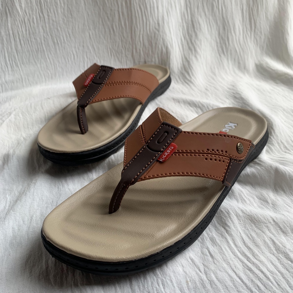 (TANPA KARDUS)SANDAL PRIA TAMPAN BOY TERVIRAL POPULER SANDAL COWOK CASUAL Sandal Kulit Pria Kualitas Terbaik Sendal Selop Fashion Pria Terlaris Kekinian Sandal kulit santai pria gaul | sandal pria terbaru distro jepit kekinian TERMURAH TERLARIS GRATIS ONG