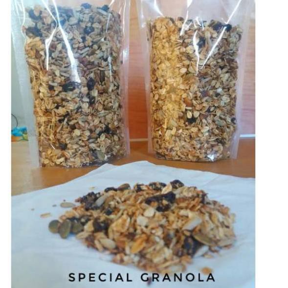 

Pasti Laris SPECIAL GRANOLA 1Kg - (Rolled Oat, Almond, Cashew, Cranberry, Pumpkin seed, Golden Flaxs